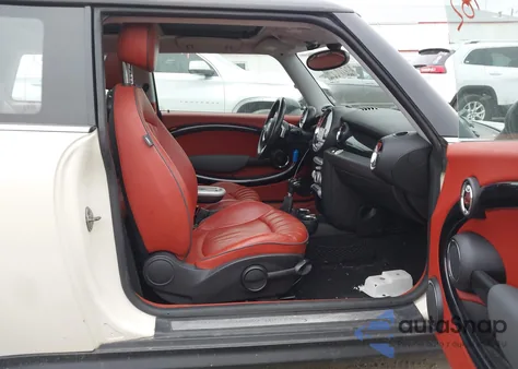 2010 Mini Cooper S z USA, uszkodzony, nr VIN WMWMF7C52ATZ73393